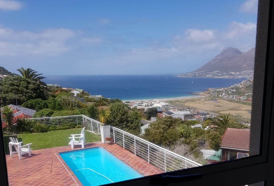 4 Bedroom Property for Sale in Glencairn Heights Western Cape